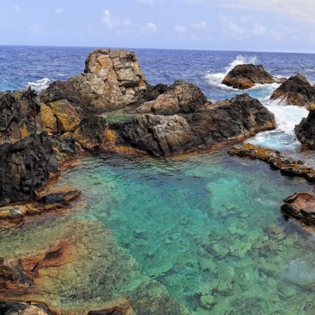 Aruba’s Natural Pool, a beautiful and natural place to swim and enjoy the sun.