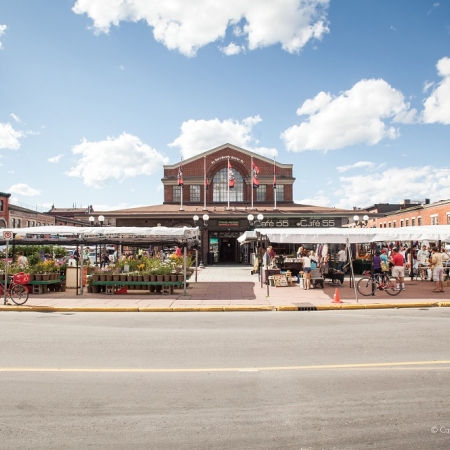 Don't miss the opportunity to visit the historical ByWard Market. Unique eclectic shops, boutiques and restaurants offer something for everyone. 