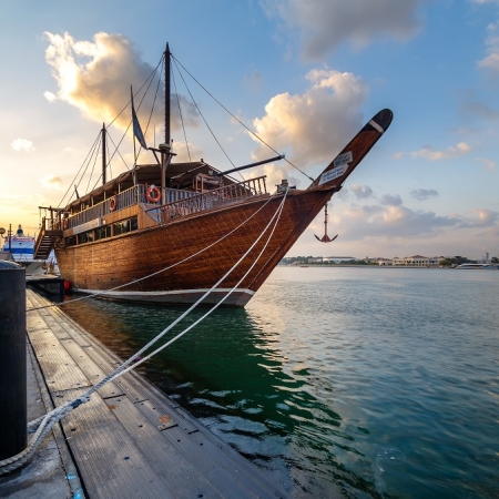 Take to the seas and see the magnificent skylines of Abu Dhabi and Dubai, whilst enjoying traditional dhow experience. 